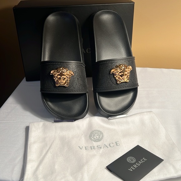 🔥 💯 NWT Authentic Versace Palazzo Slides - Picture 3 of 10